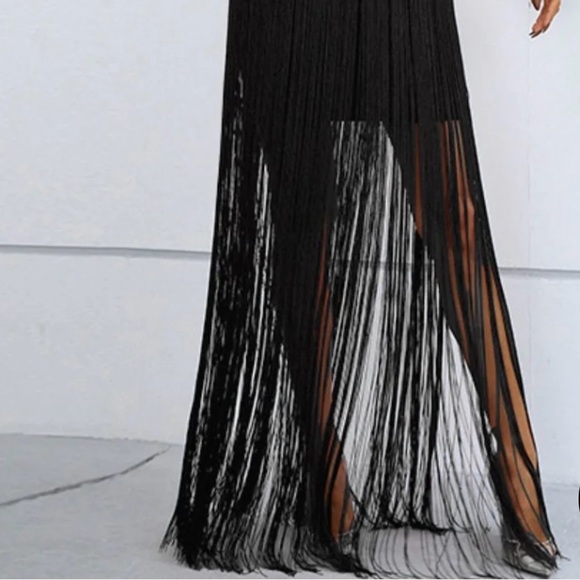 Elegant Black Strappy Fringe Bodycon Dress π€ Cutout Strappy Neck β’ Formal Dress - Picture 6 of 16